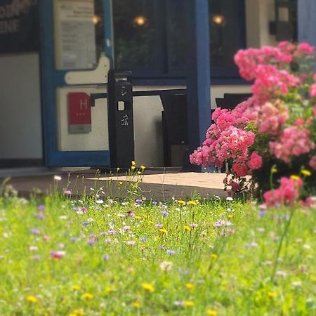 Kyriad Rouen Nord - Mont Saint Aignan エクステリア 写真