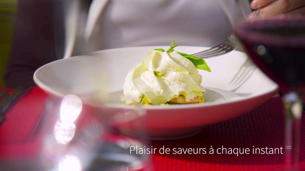 Kyriad Rouen Nord - Mont Saint Aignan レストラン 写真